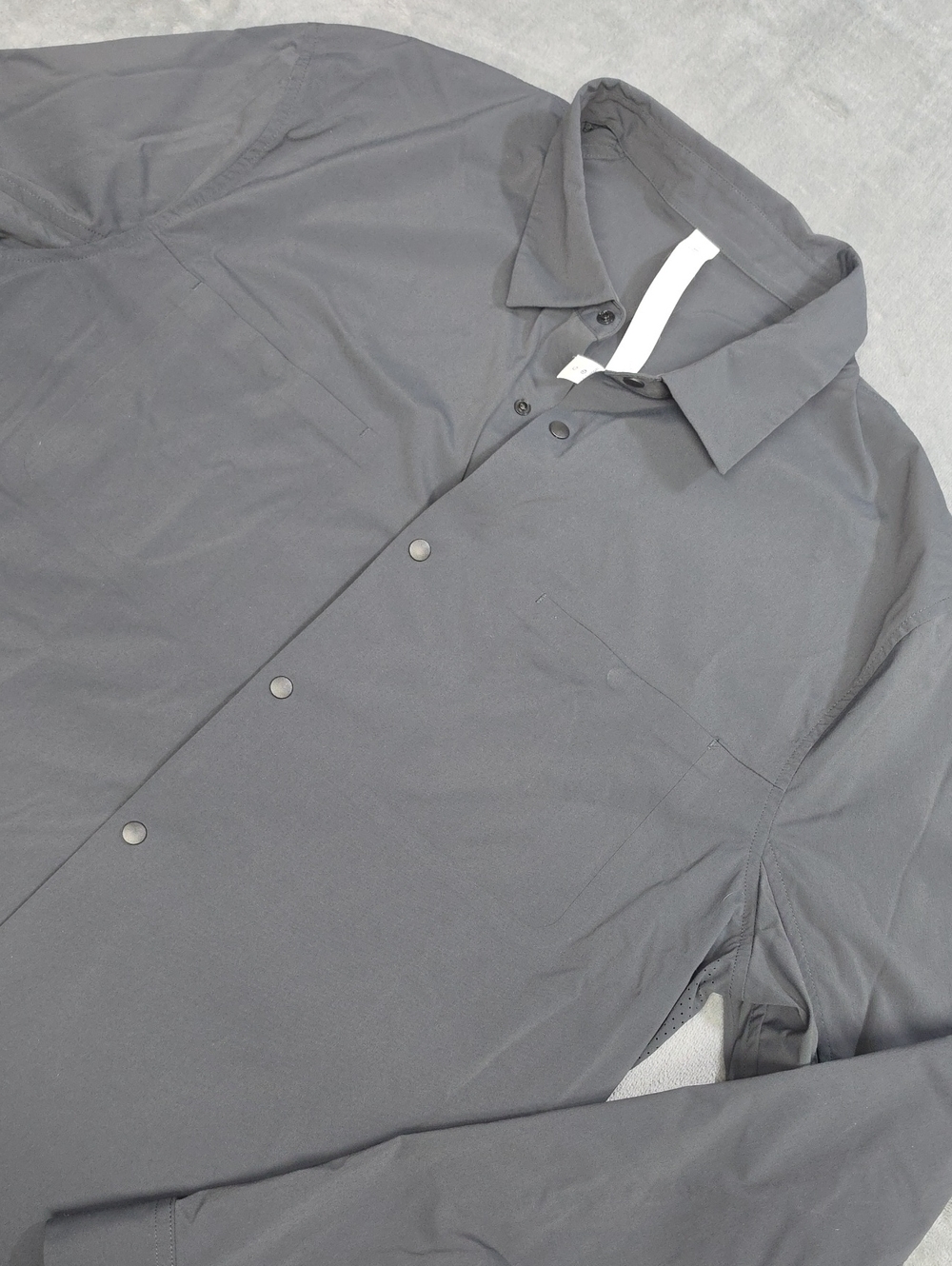 lululemon athletica Men's Performance Button-Front Casual Shirt — Gray L